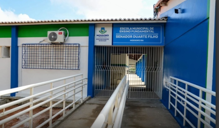 Urgente: aluno entra armado com faca em escola de Mossoró e ataca colegas