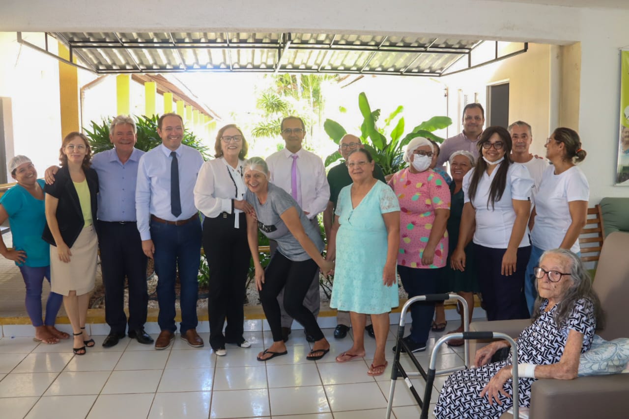 Zenaide Maia visita CIADE em Natal e destina emenda parlamentar para instituição