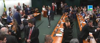 Haddad e Deputados de oposição trocam ofensas durante debate