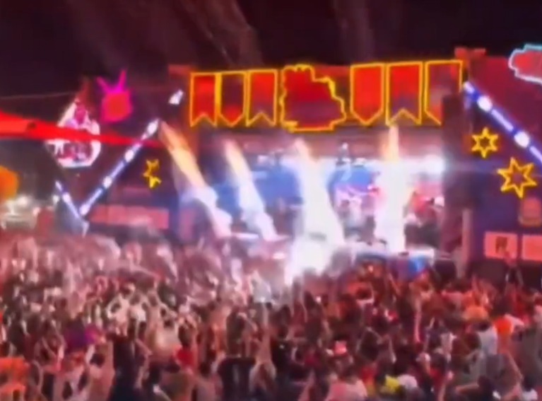Alerta em shows de Taty Girl