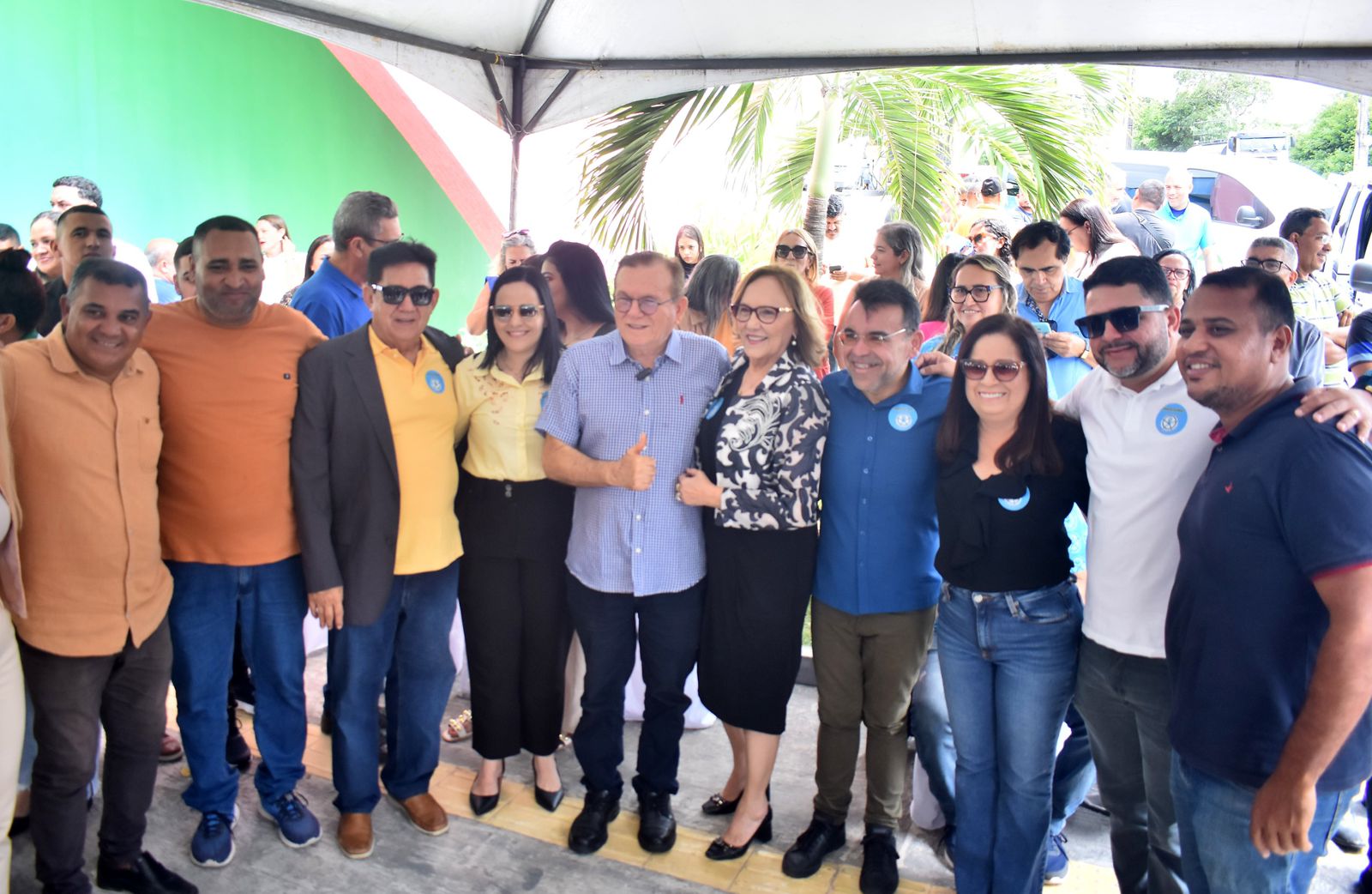 Prefeito Jaime Calado e senadora Zenaide Maia entregam vans adaptadas para ampliar a mobilidade das pessoas idosas e pessoas com deficiência