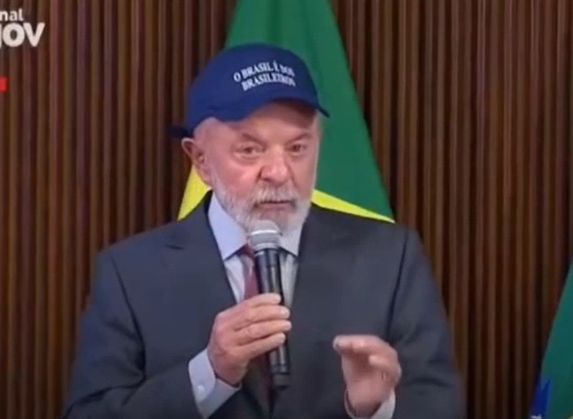 “Traidor da pátria”, diz Lula sobre Eduardo Bolsonaro