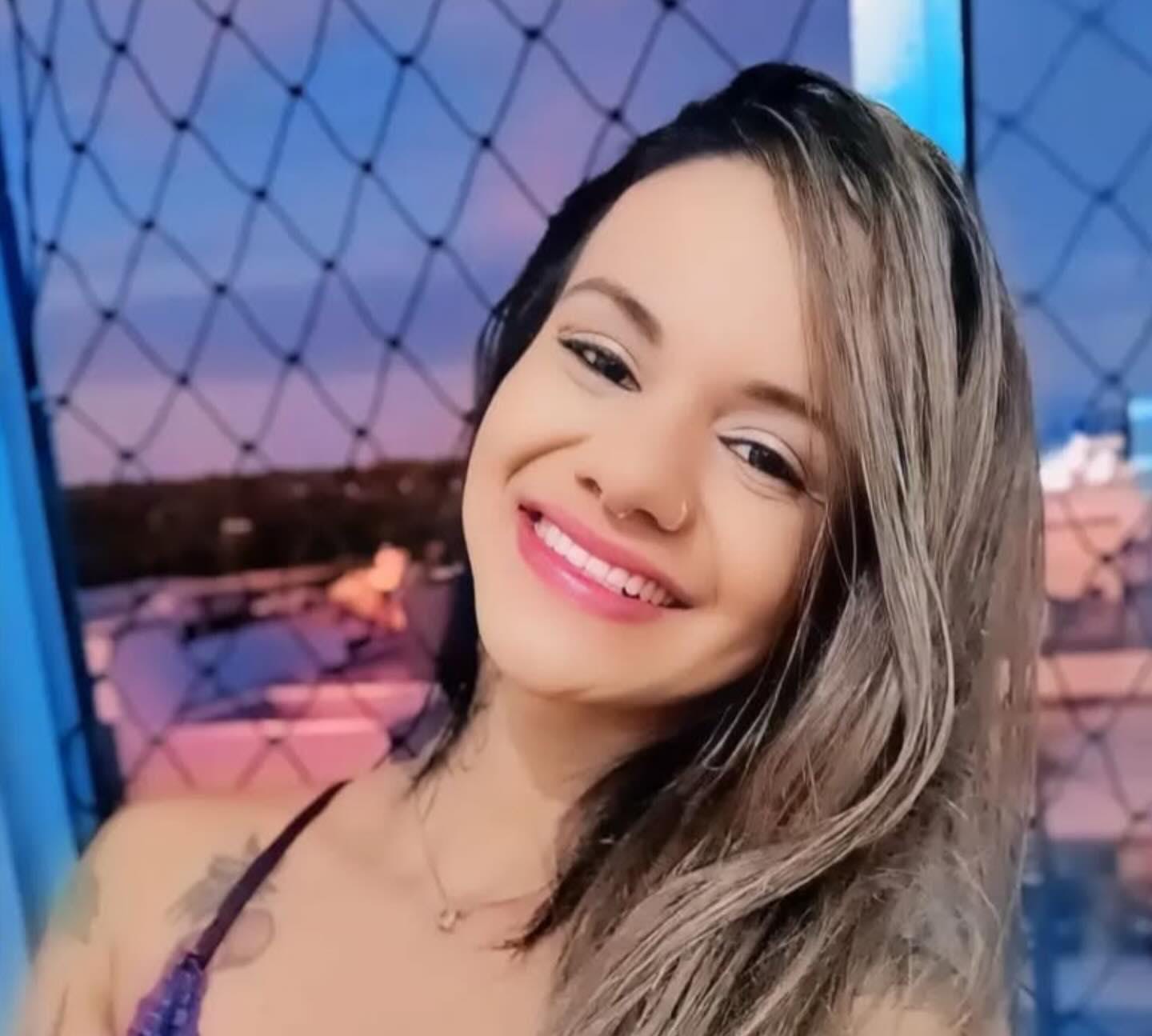 Mulher agredida com 61 socos no elevador mostra recuperação