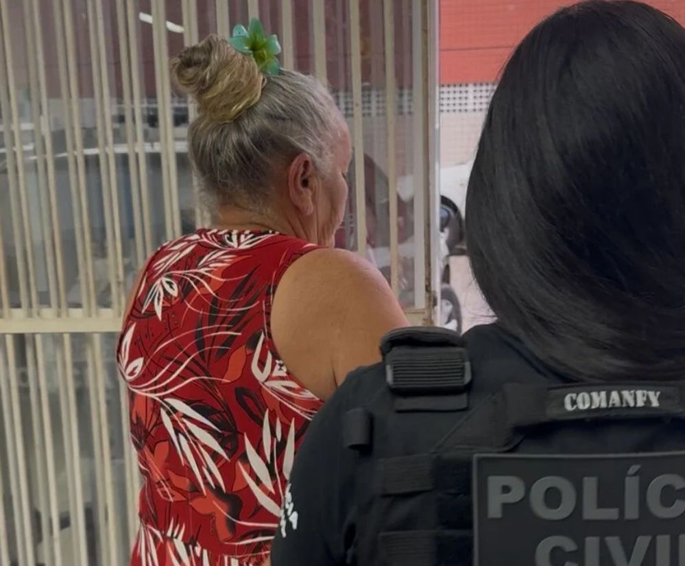 Idosa presa por furto, tráfico e favorecimento à prostituição