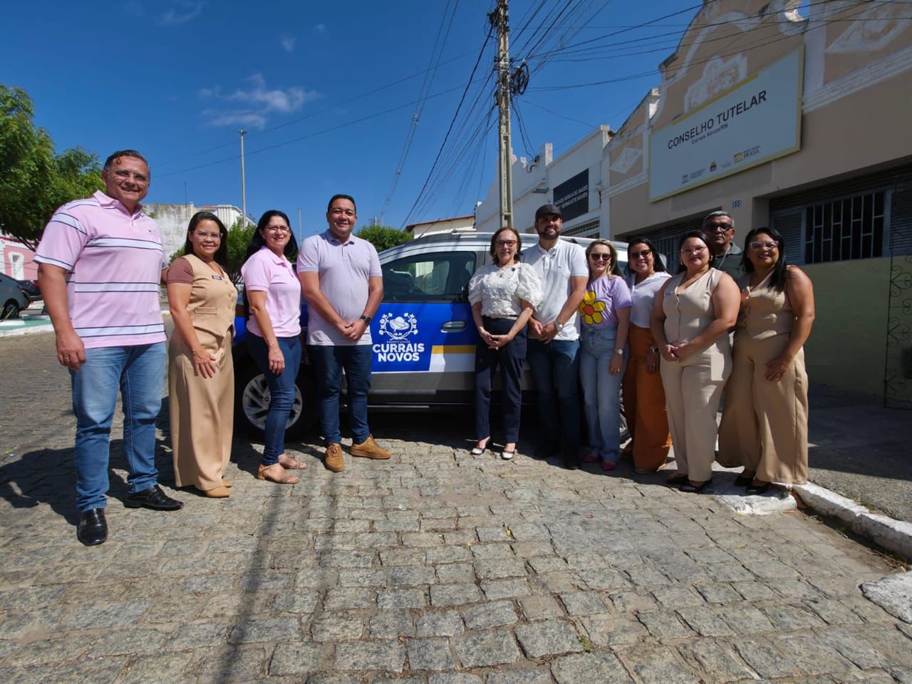 Zenaide fortalece Rede de Proteção Social com entrega de veículo em Currais Novos