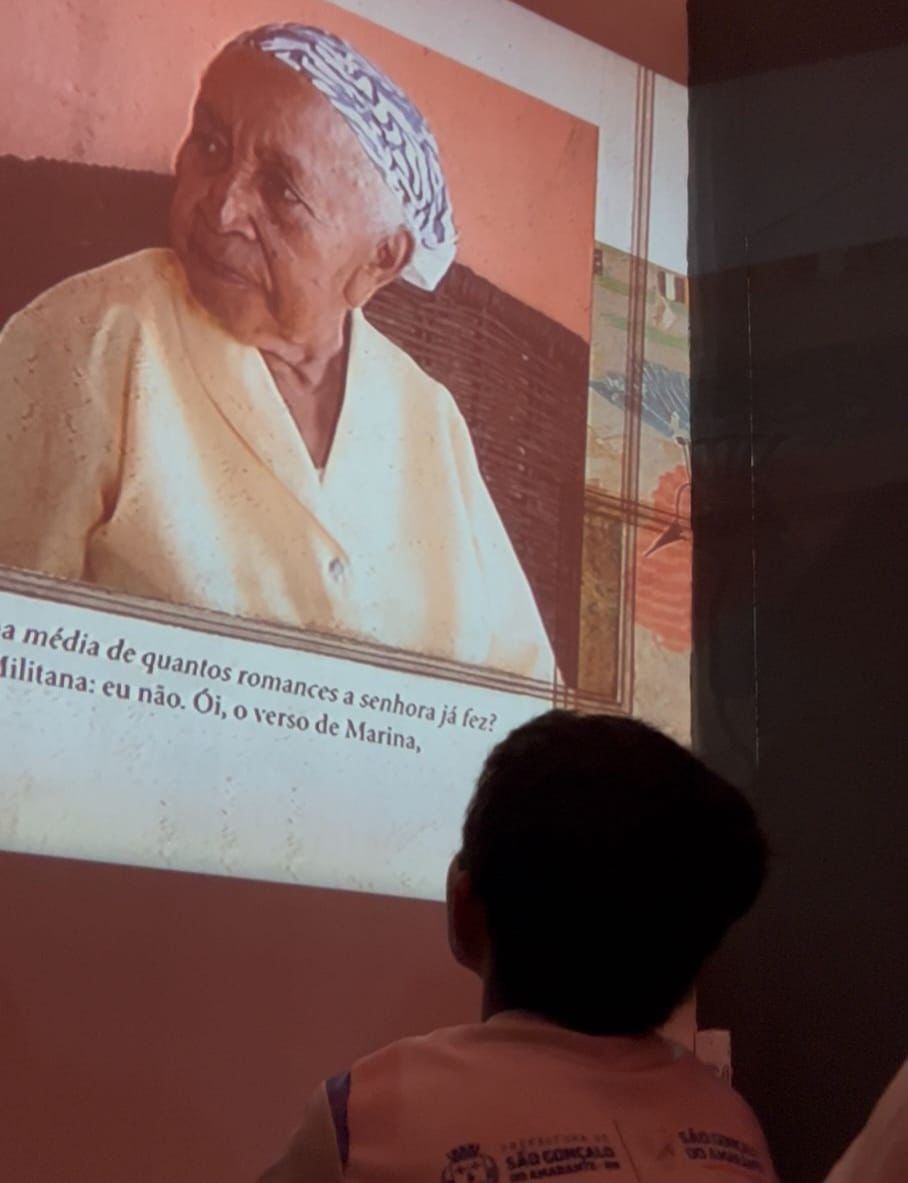 Crianças do SCFV exploram o Museu Municipal e a história de Dona Militana