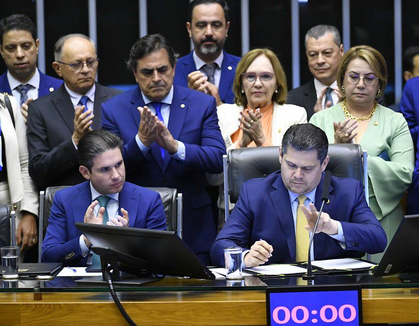 Com voto de Zenaide Senado libera recursos para saúde do RN