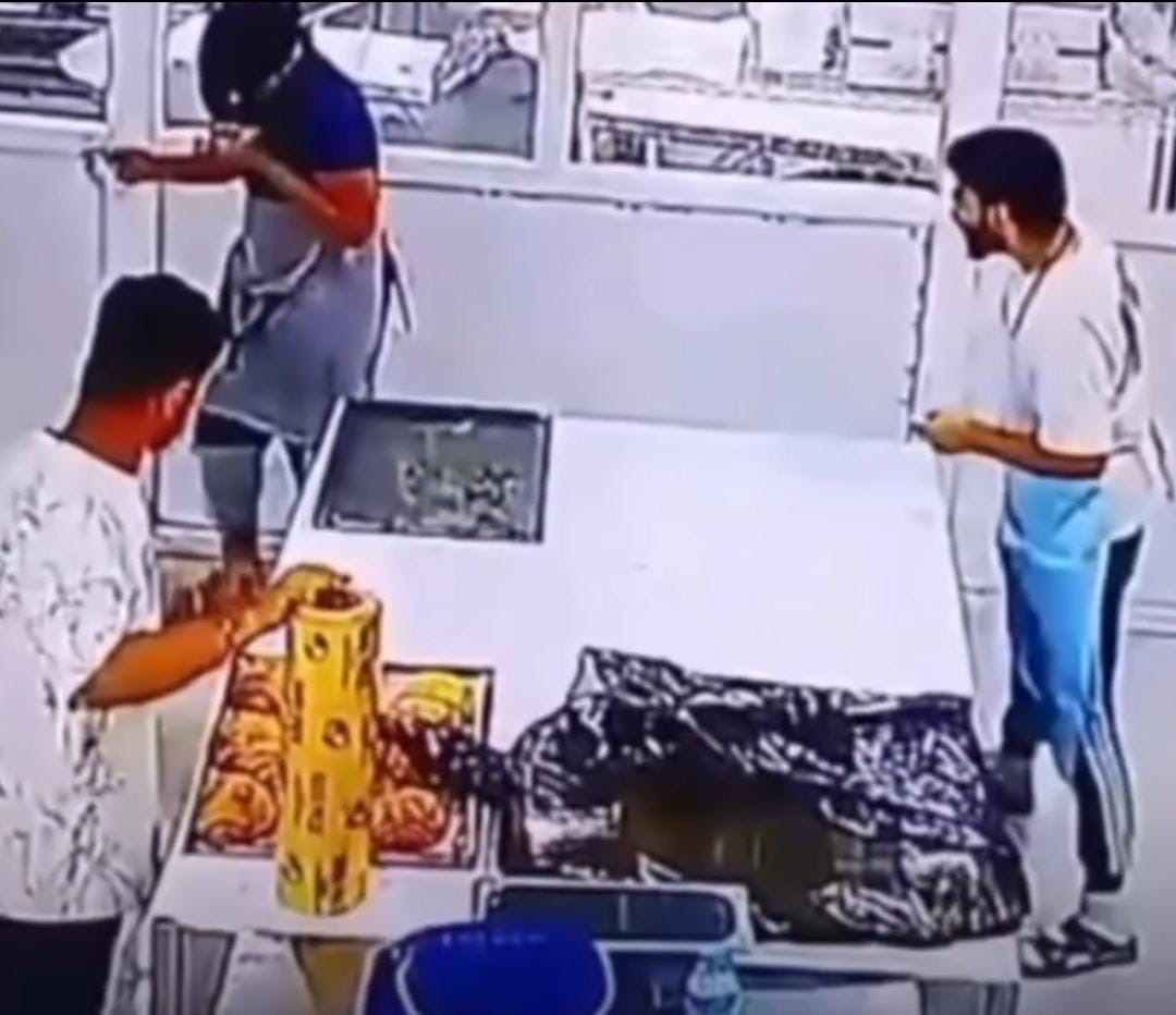 Funcionário mata Colega com faca após brincadeira