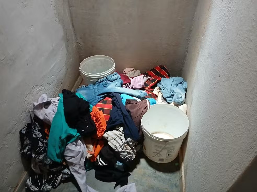 Homem de 21 anos confessa assassinato da própria mãe