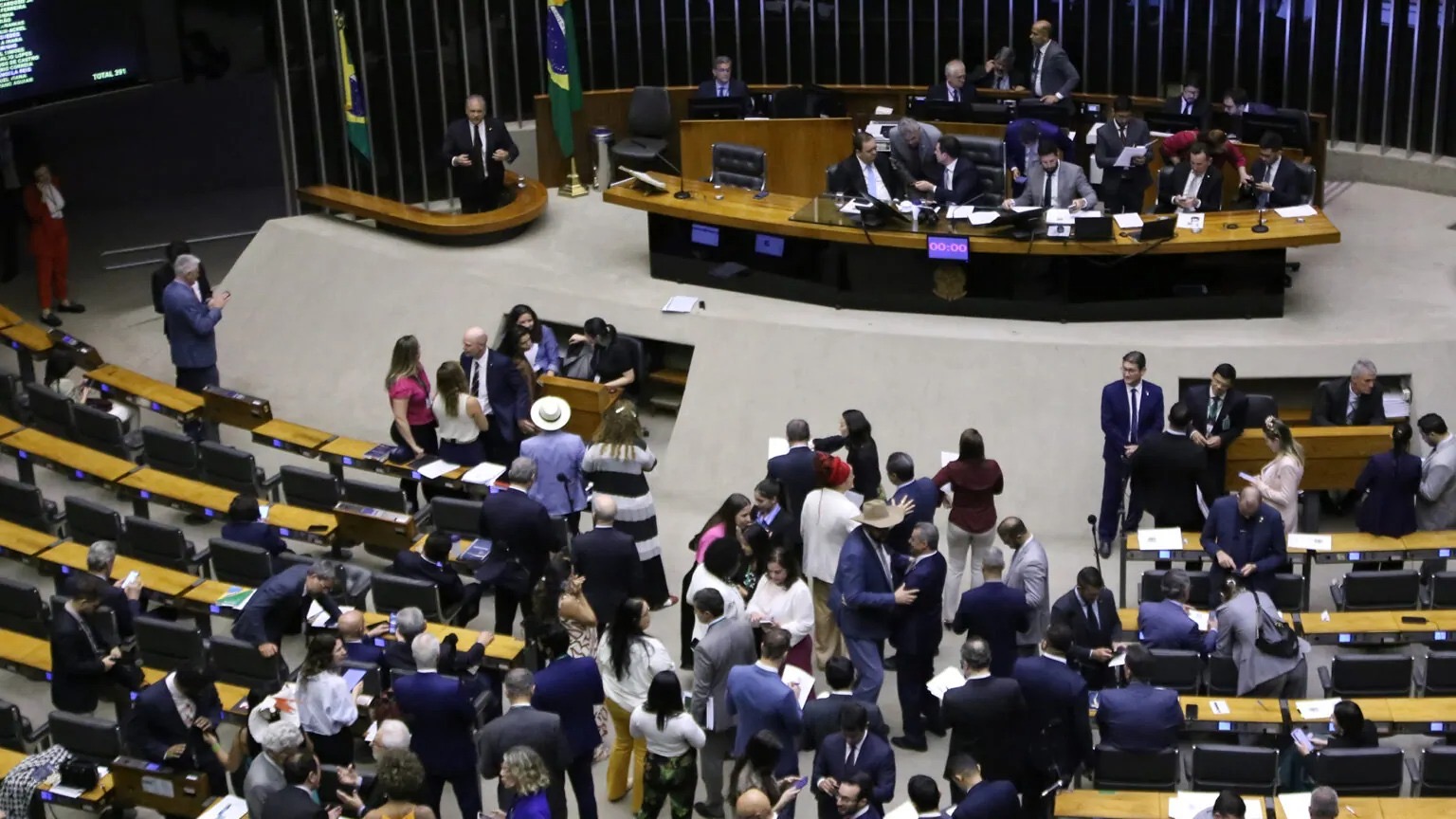 Derrota na Câmara faz governo Lula perder MP