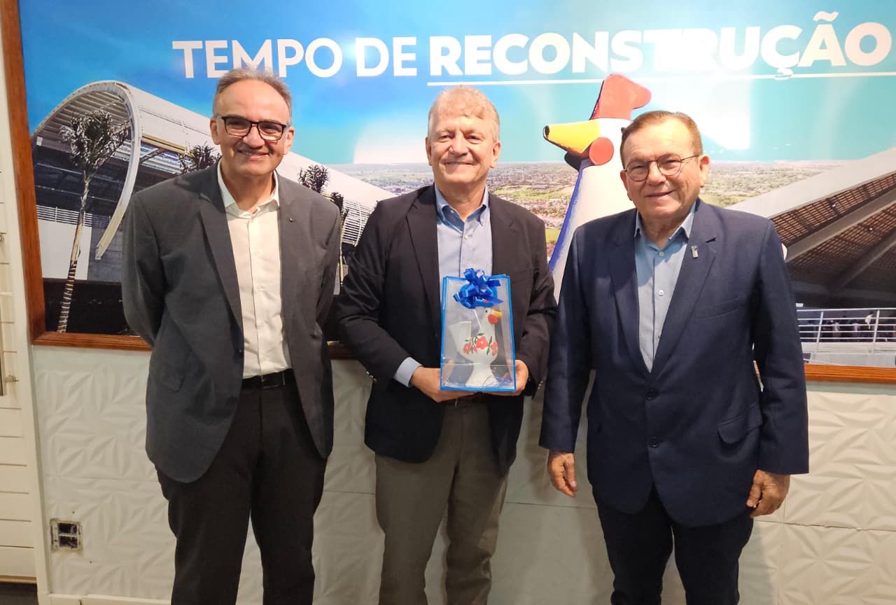 Prefeito Jaime Calado recebe Cônsul-Geral do Brasil no Japão em visita de cortesia
