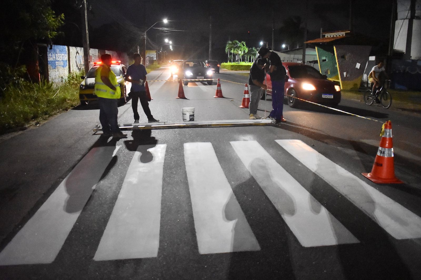Demutran de São Gonçalo está renovando a sinalização horizontal da RN 160, ruas e avenidas