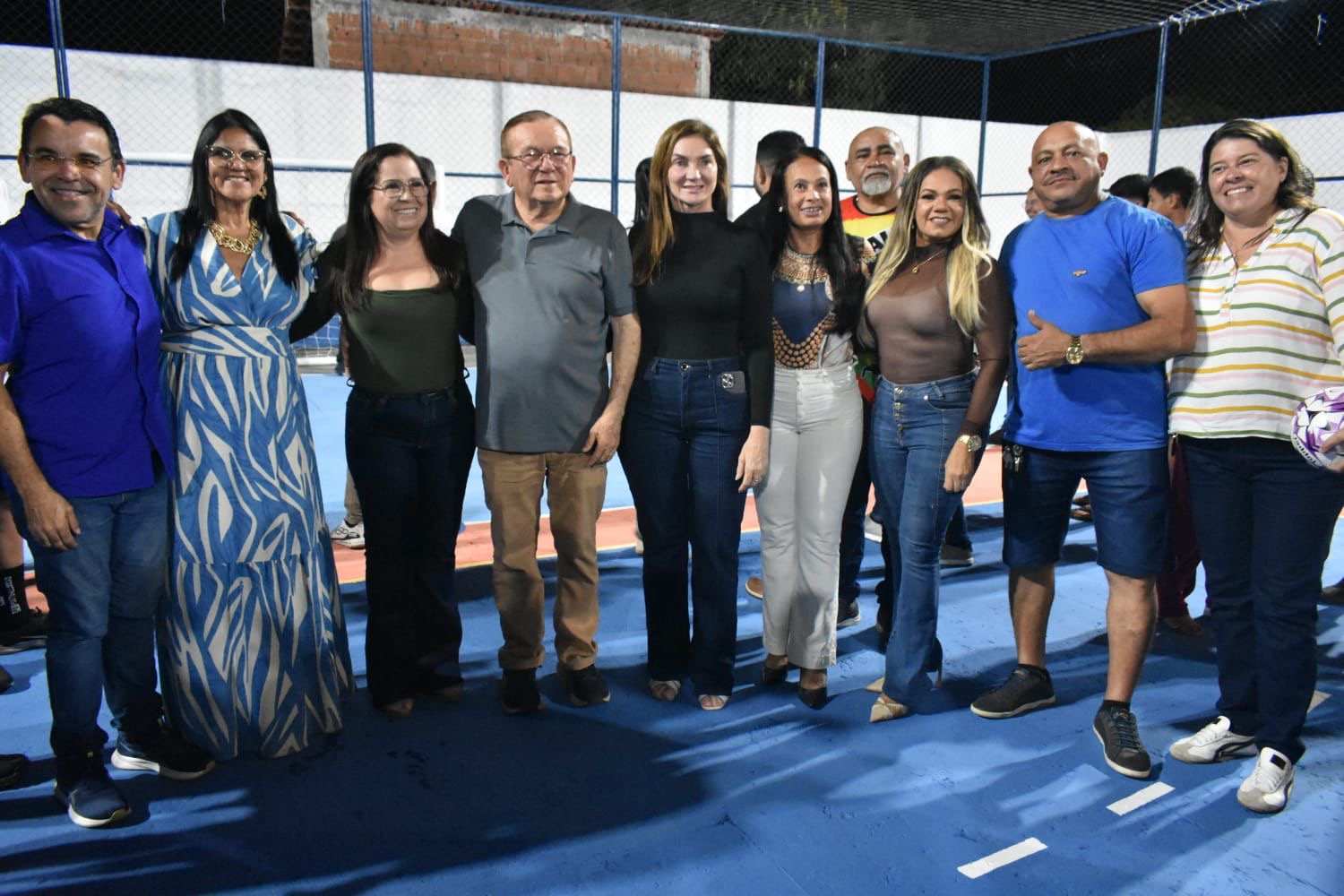 Prefeitura de São Gonçalo entrega quadra de esportes de Guanduba revitalizada e com iluminação em LED