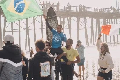 Potiguar Davi Lima é campeão mundial de parasurf