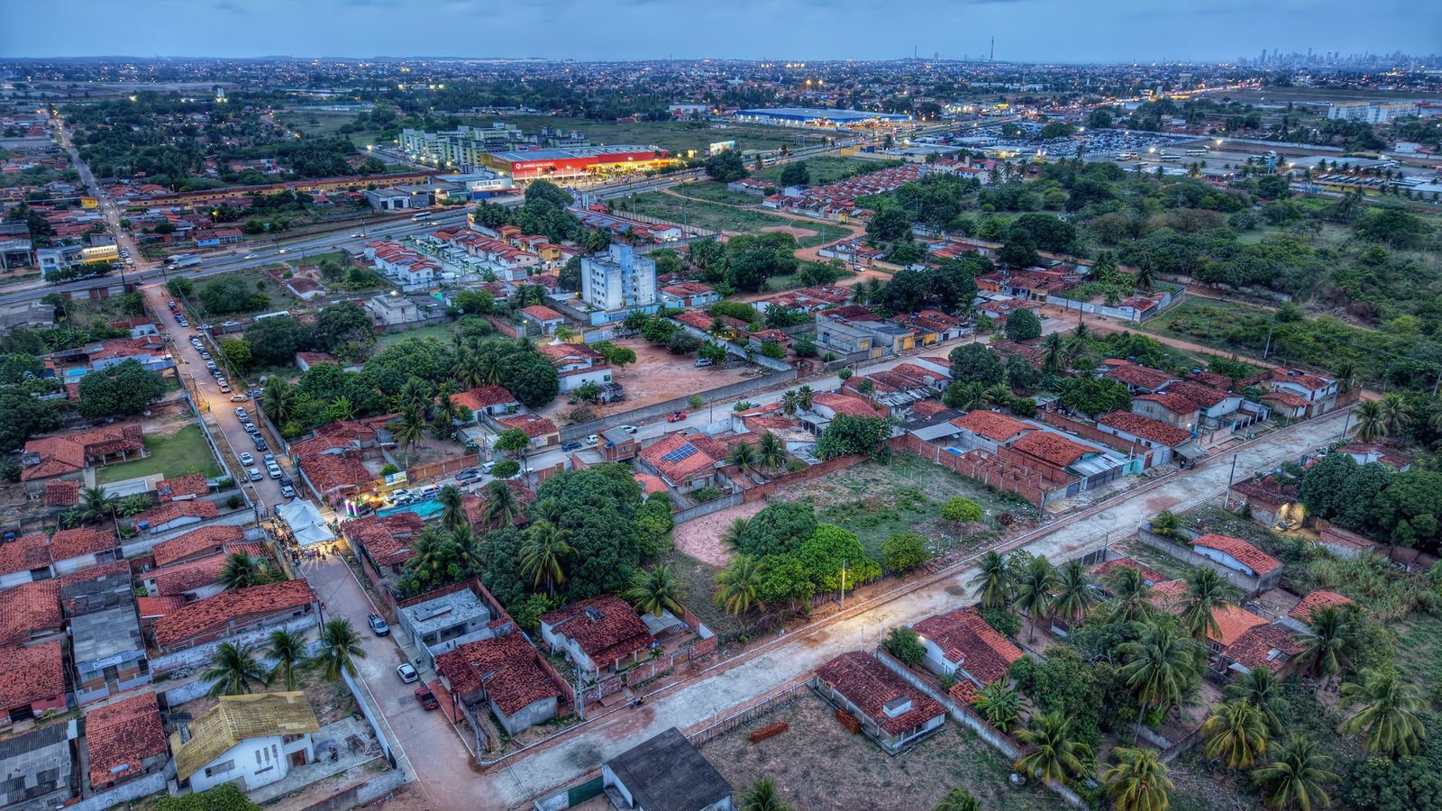 Prefeitura de São Gonçalo inaugura ruas pavimentadas, sinalizadas e com iluminação em LED nos bairros Guajiru e Nova Zelândia