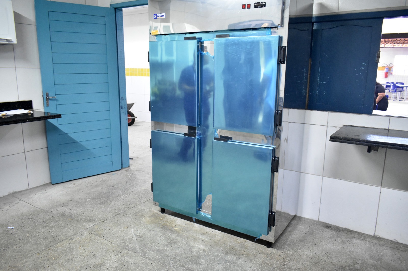 Novos refrigeradores melhoram merenda na rede municipal de São Gonçalo