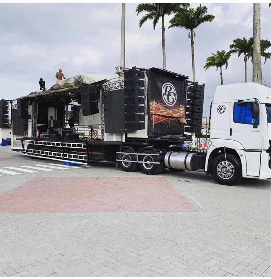 Licitação de R$ 222,5 mil para trio elétrico gera revolta em Pedro Avelino