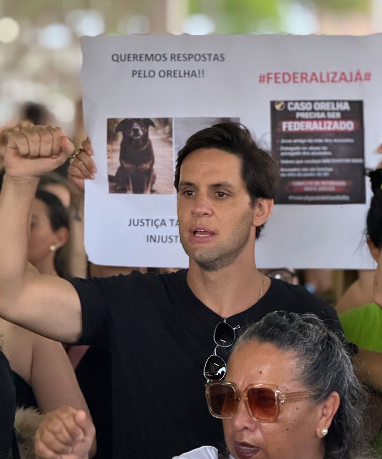 Rafael Motta participa de mobilização por justiça por Orelha