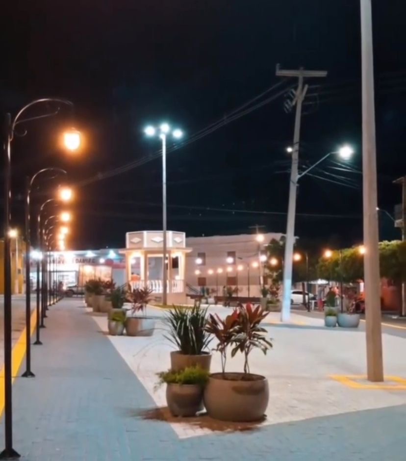 Nova praça é entregue pela gestão do prefeito Fernando Bezerra