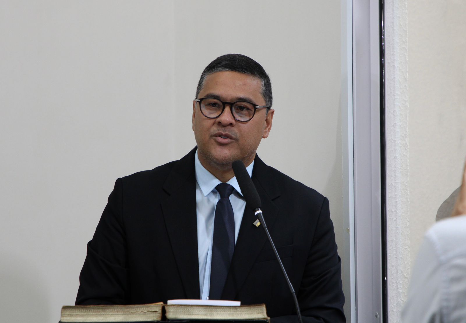 vereador eurico da japão denuncia descaso na upa de nova esperança durante fiscalização