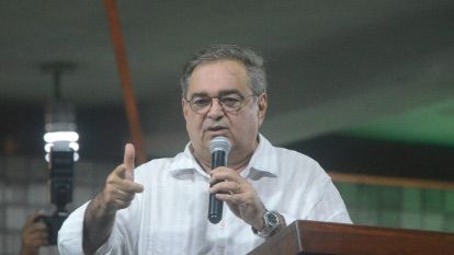 Álvaro Dias admite que hospital inaugurado por ele há mais de 1 ano não funciona