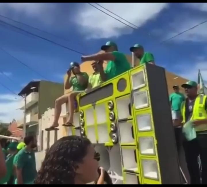 Prefeito interino desrespeita decisão judicial