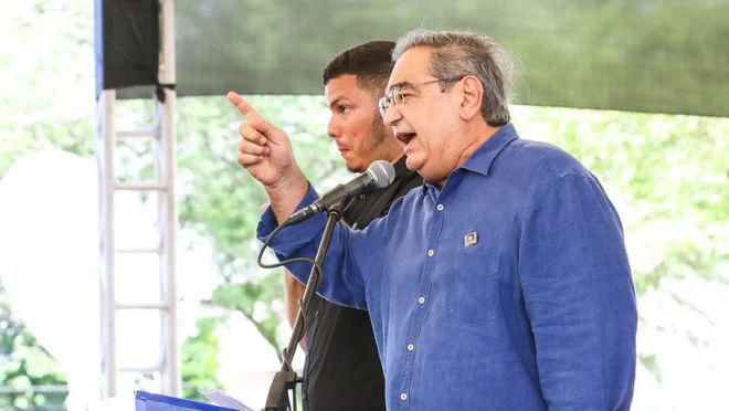 Crescimento de Allyson nas pesquisas e desgaste de Álvaro estimula gabinete do ódio contra prefeitos no RN