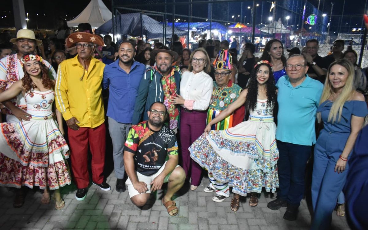 São Gonçalo celebra Dia de Reis com encerramento da temporada de sucesso da iluminação natalina e apresentações culturais