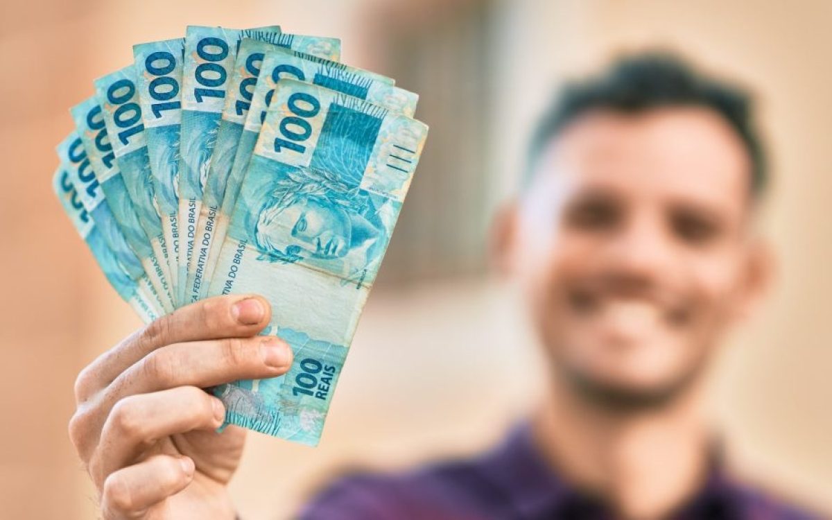 Prefeitura de Extremoz paga décimo terceiro salário e aquece a economia local