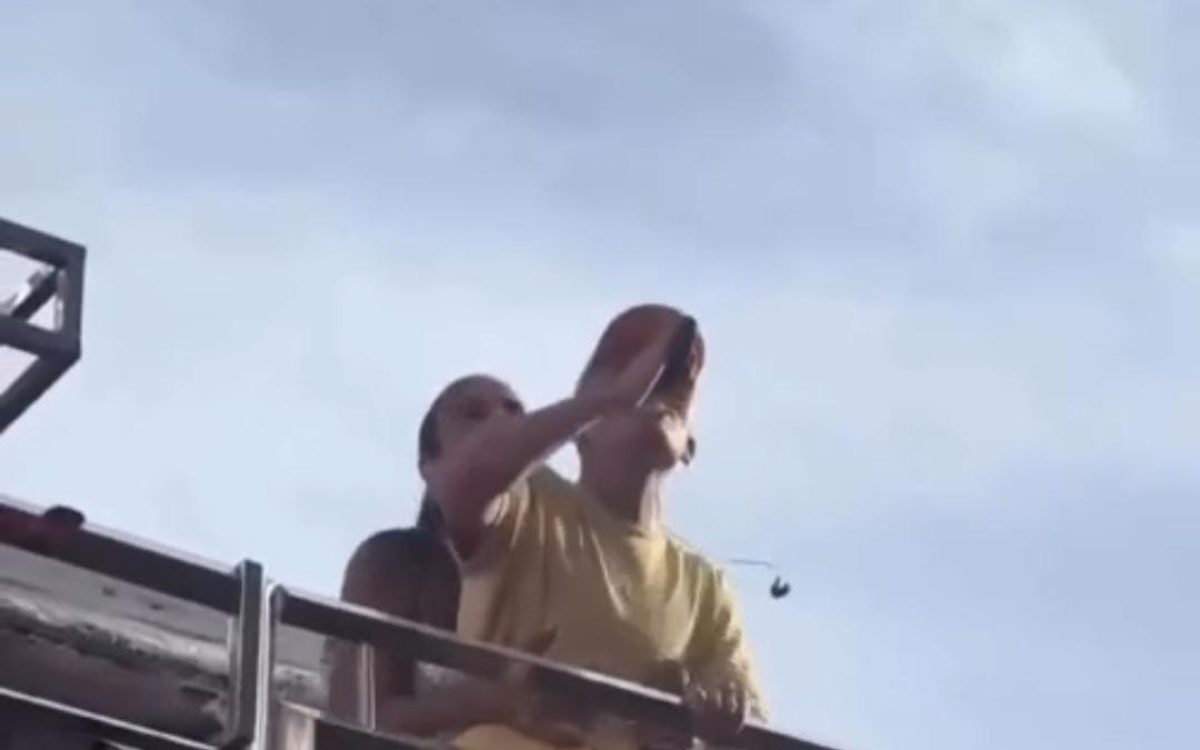 João Gomes tem crise de ansiedade em trio e Ivete Sangalo ampara cantor