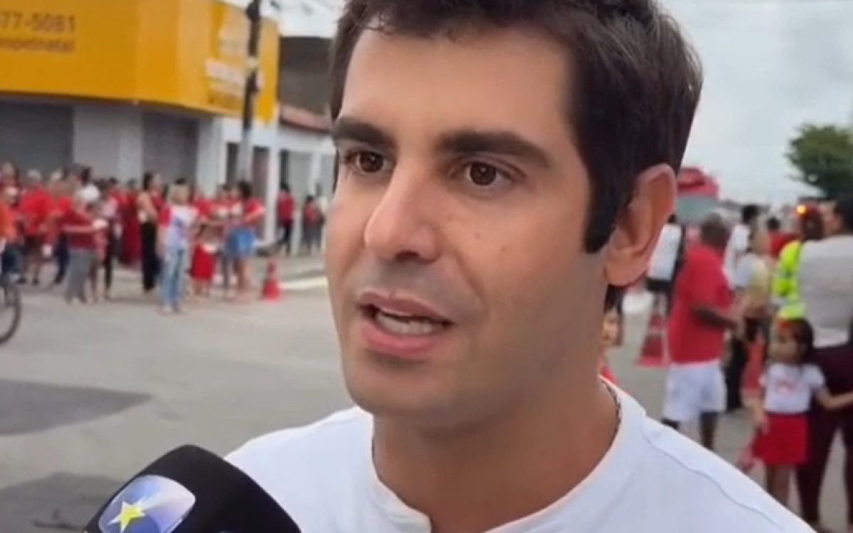 Robson Carvalho participa da Procissão de São Sebastião