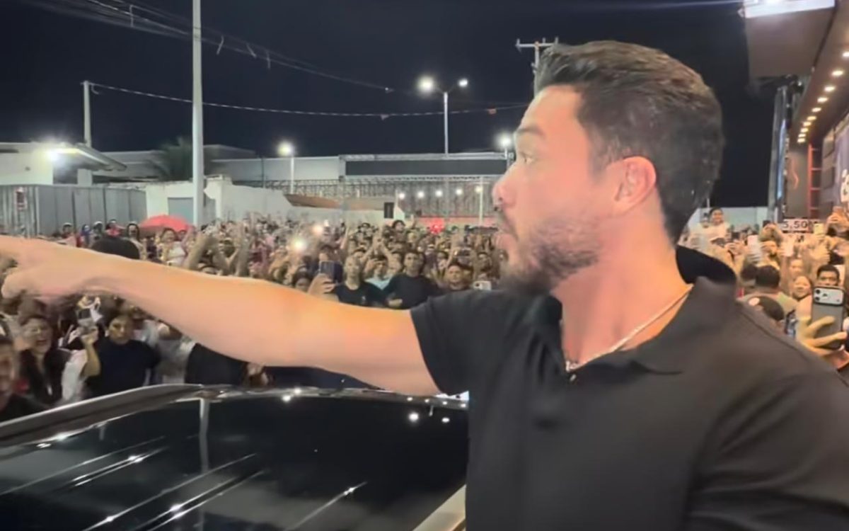 Wesley Safadão anima Avenida da Alegria