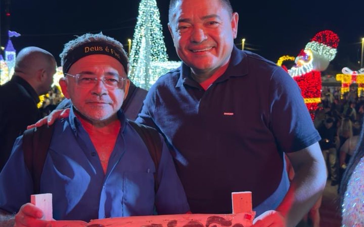 “Iluminação fortalece a confraternização das famílias”, afirma Flávio Henrique