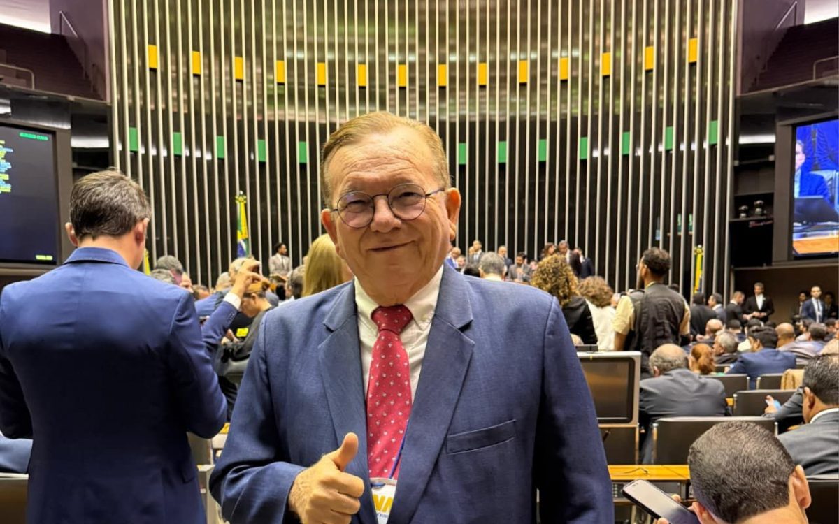 Prefeito Jaime Calado acompanha promulgação da Emenda Constitucional 136 em Brasília