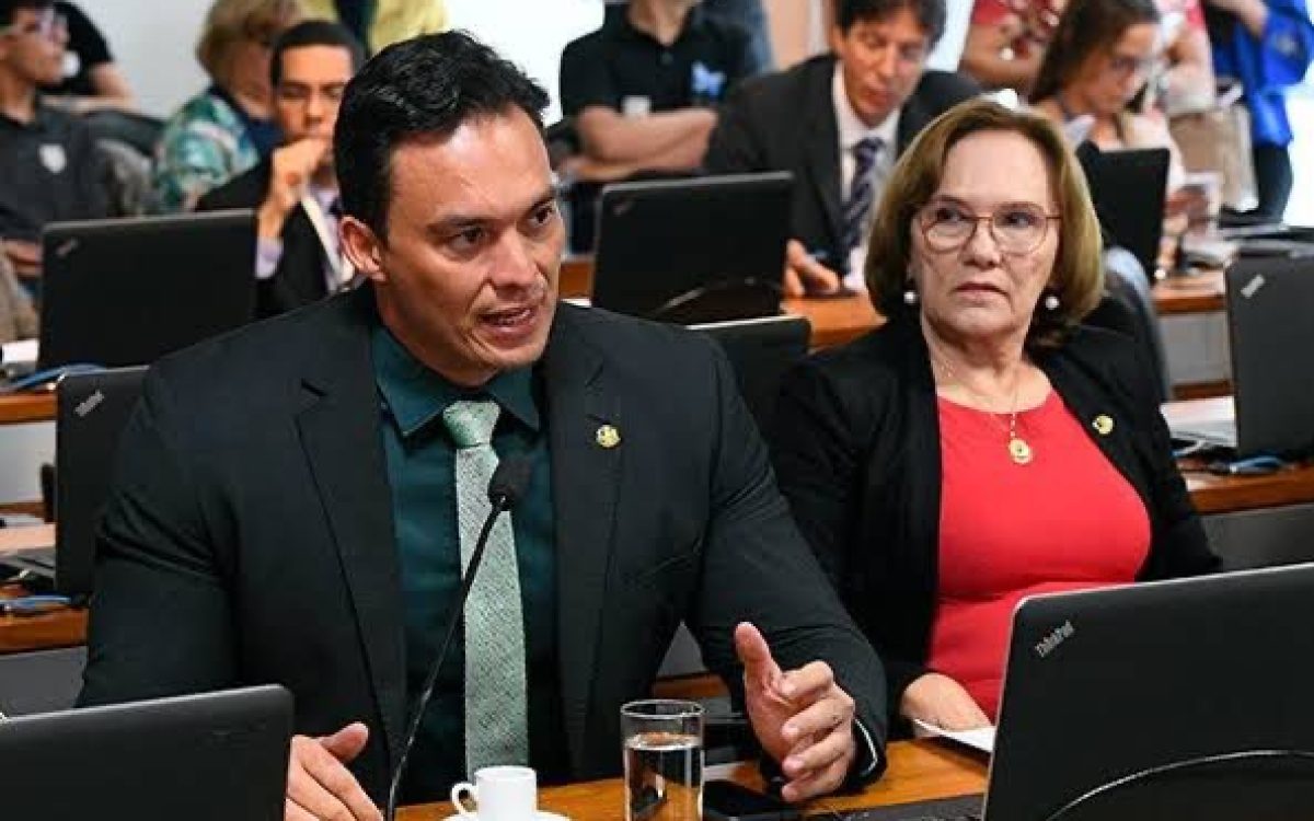 Zenaide e Styvenson lideram pesquisa seta para o Senado