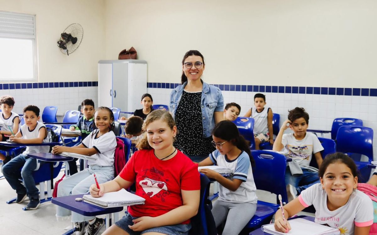 Gestão Nilda convoca professores temporários e acelera avanços na educação em Parnamirim