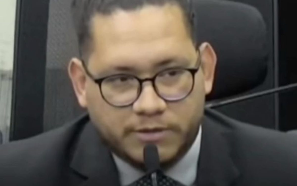 Faustino rebate Irapoã