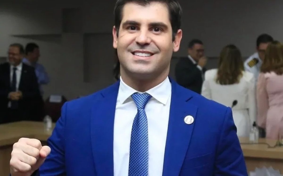 Robson Carvalho é citado em pesquisa TCM para deputado estadual