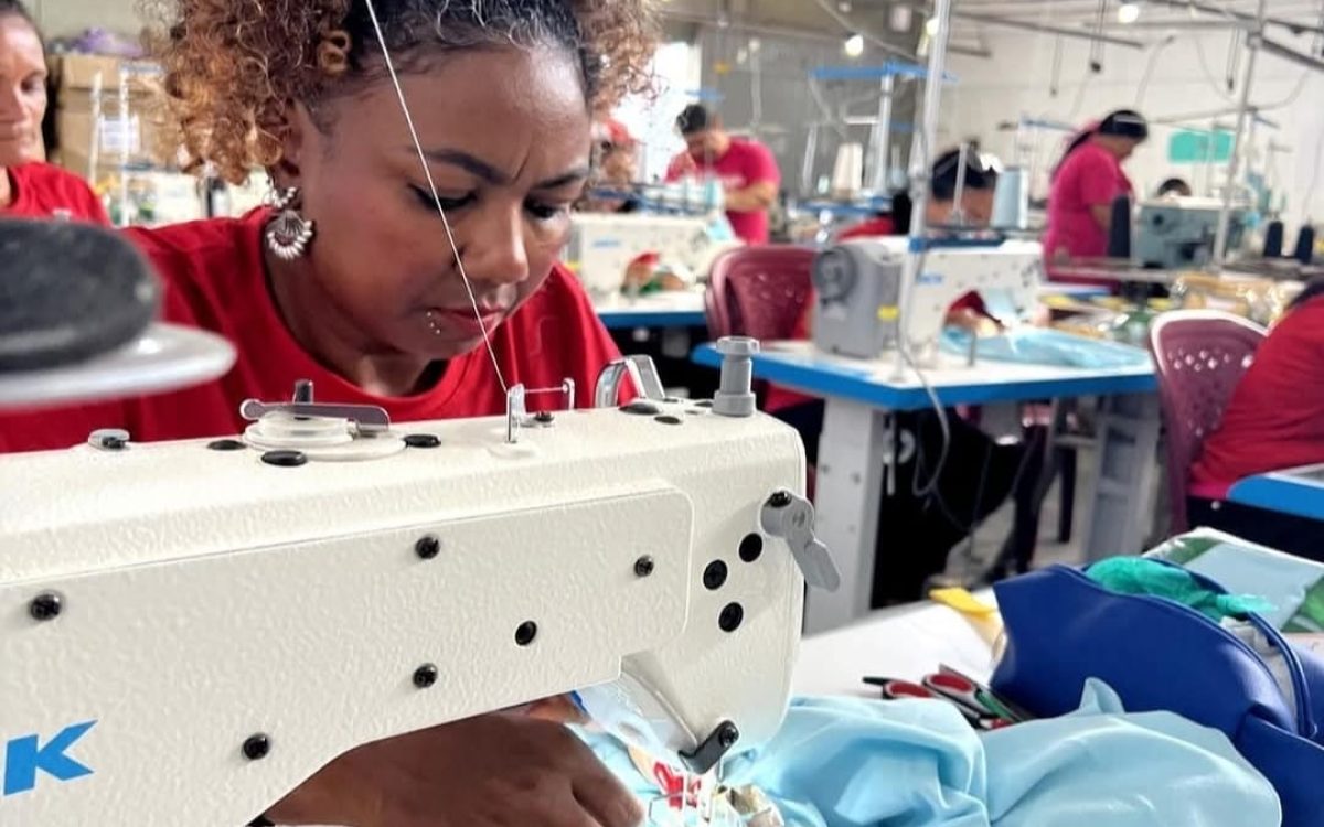 Prefeitura de São Gonçalo abre 60 vagas para curso gratuito de costura através da AMSAP