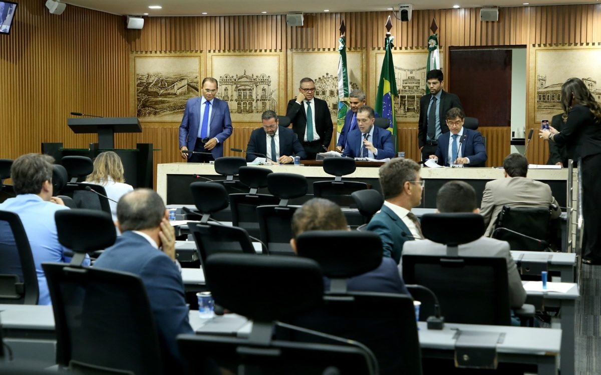 Câmara de Natal aprova projetos voltados à conciliação judicial e arborização