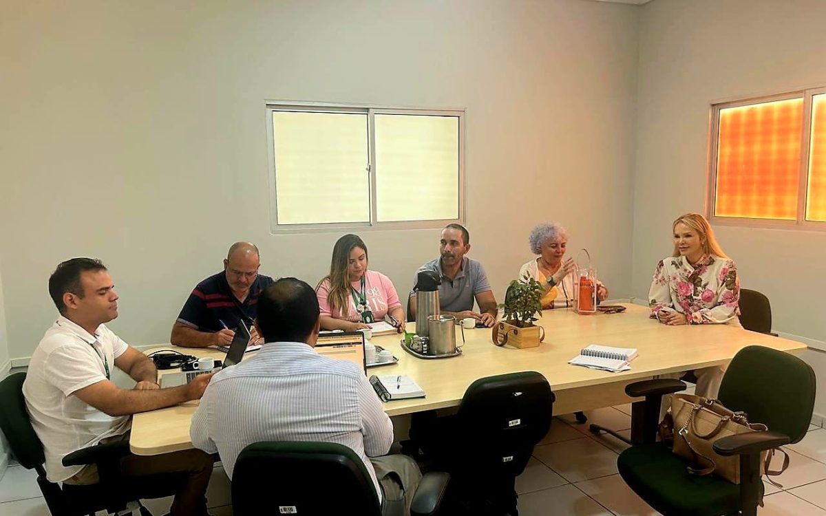 Prefeitura de São Gonçalo firma parceria com IFRN para realização dos aulões preparatórios do IF e programa Fala Mais Idiomas