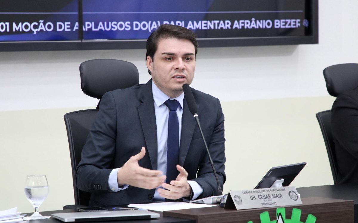 Presidente da Câmara de Parnamirim, Dr. César Maia, concede reajuste a servidores e estagiários