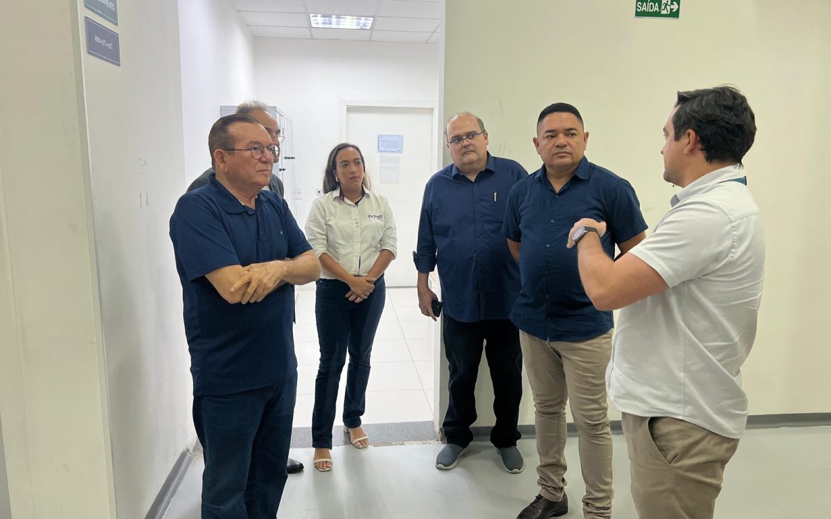Prefeito Jaime Calado visita polo empresarial em expansão no Conjunto Tulipas, em São Gonçalo do Amarante
