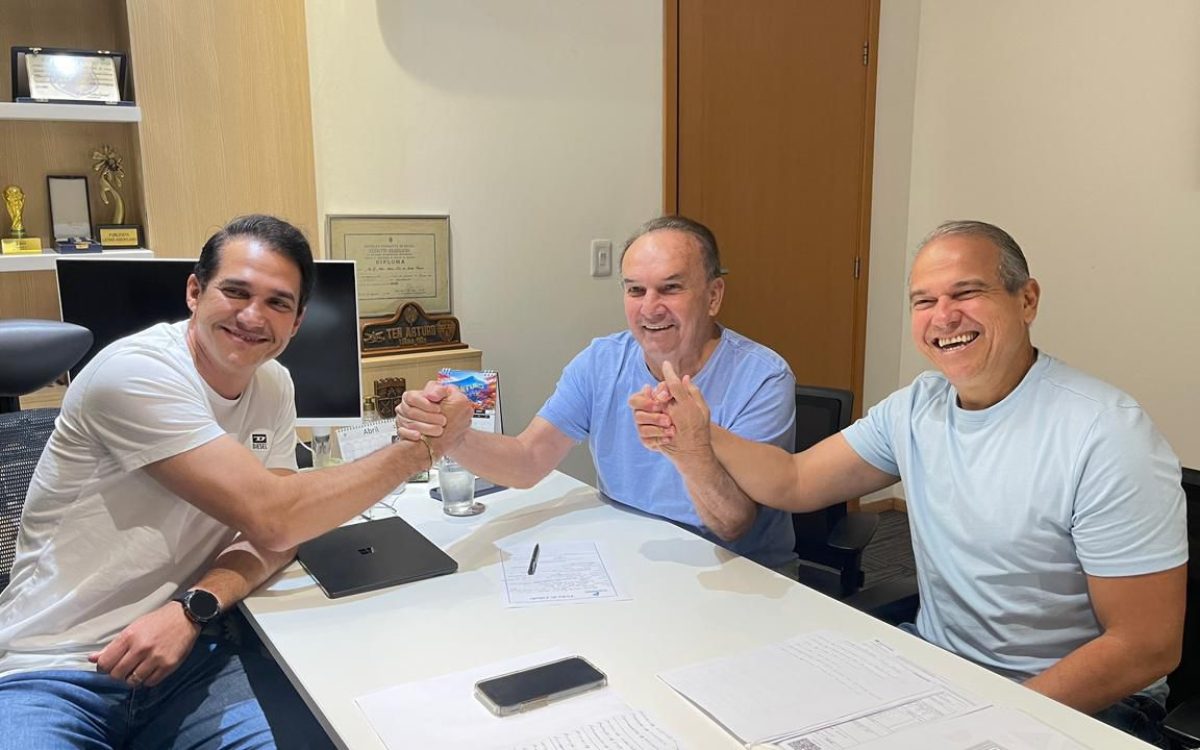 Nelter Queiroz assina ficha e chega ao Progressistas conduzido por Kleber Rodrigues