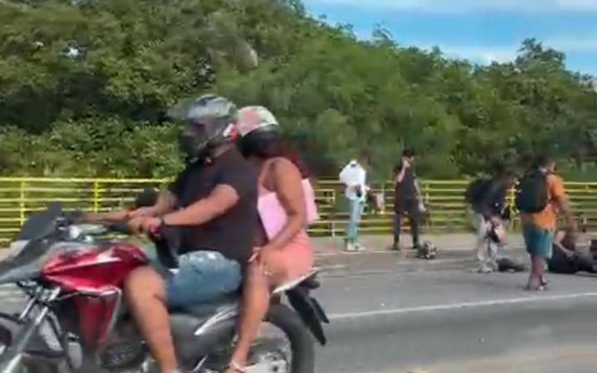 Acidente na felizardo moura Em frente ao mosquito