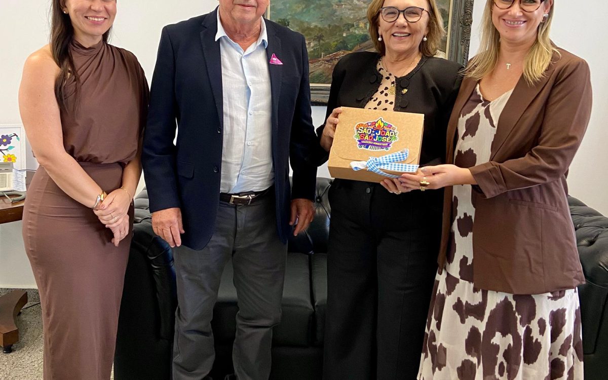 Zenaide recebe prefeitos durante Marcha em Brasília e já tem apoio de 106 gestores do RN