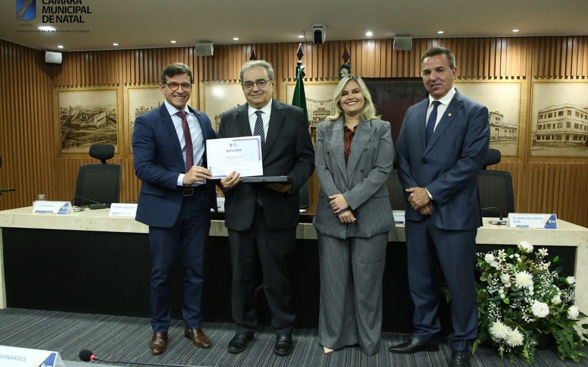 CMN celebra 40 anos da ABIH-RN com homenagens a incentivadores do turismo