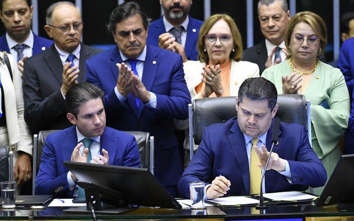Com voto de Zenaide Senado libera recursos para saúde do RN