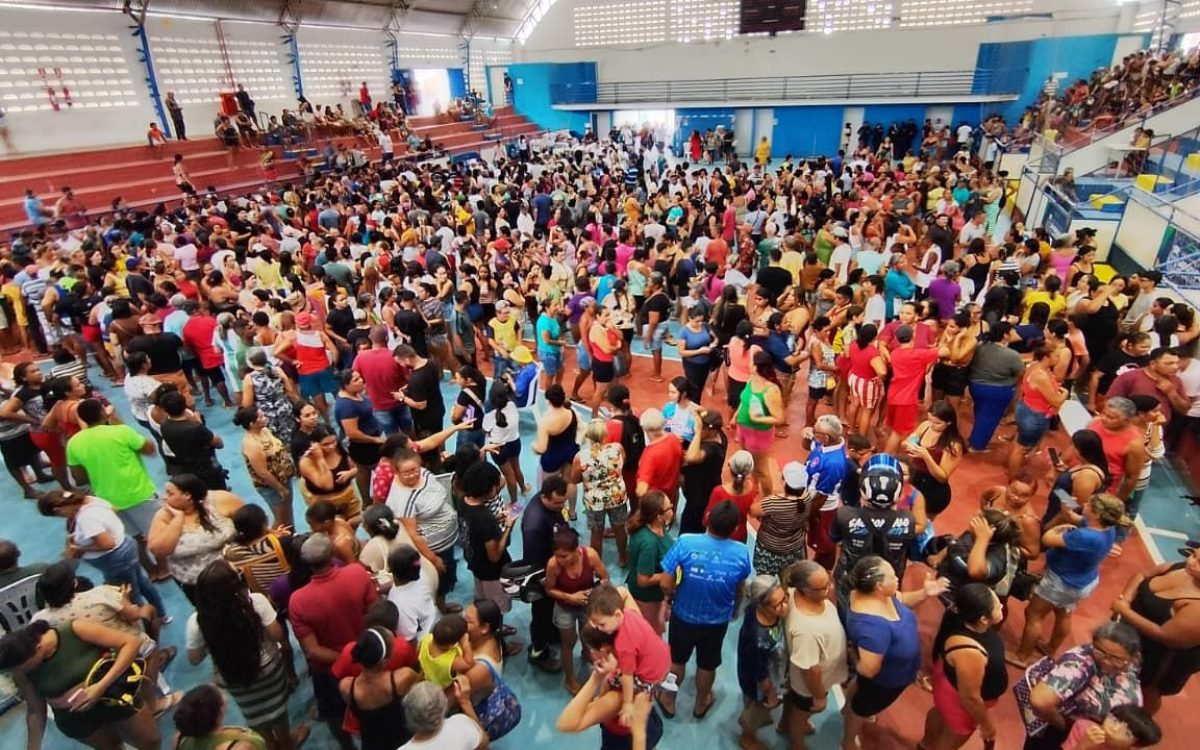 Prefeitura de São Gonçalo entrega 20 mil cestas natalinas para famílias de baixa renda