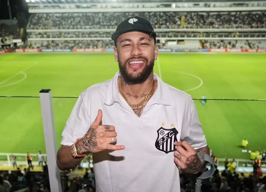 Neymar rescinde com AL – Hilal e está de volta ao Santos